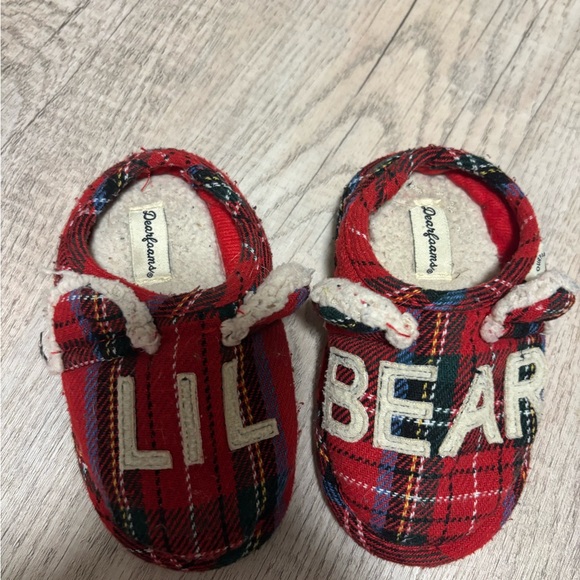 Dearfoams Red Plaid Lil Bear Kids Slippers - Picture 2 of 3